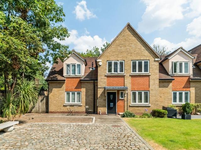 House for sale in Greenwich Town Centre, Greater London