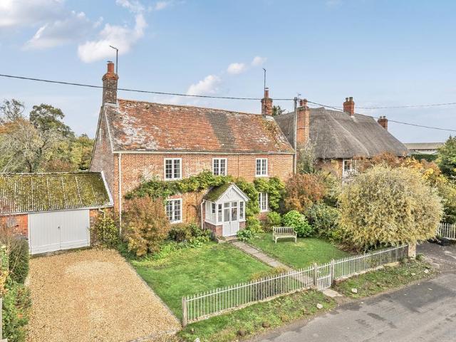 House for sale in Bottlesford, Wiltshire