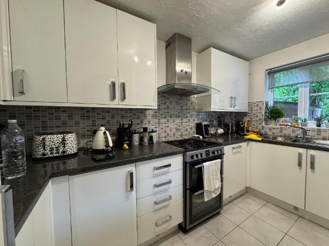 House for sale in Enfield Island Village, Greater London