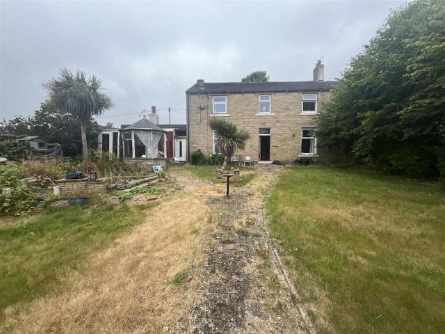 House for sale in Low Moor, West Yorkshire