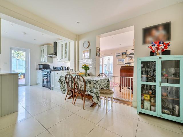 House for sale in Whetstone, Greater London