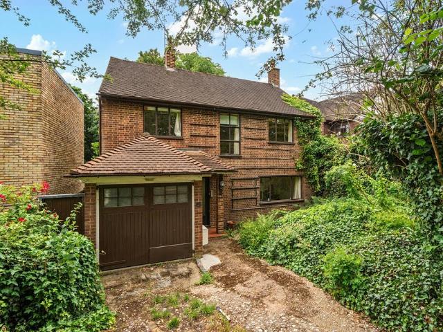 House for sale in East Greenwich, Greater London