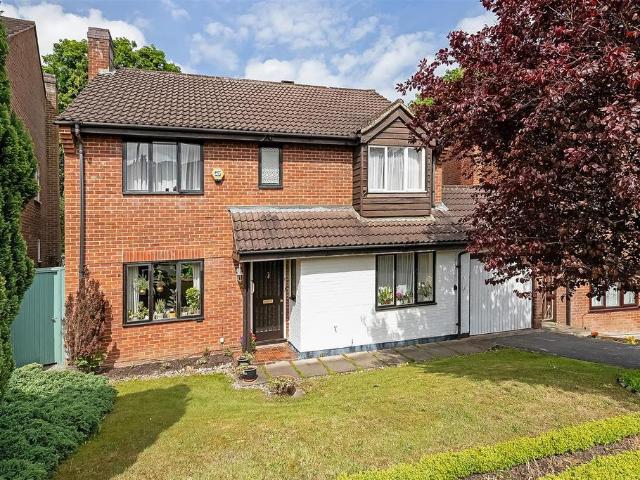 House for sale in London Borough of Croydon, Purley