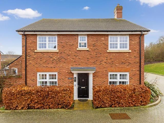 House for sale in Hart, Hampshire