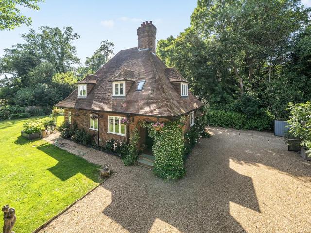 House for sale in Batchworth, Hertfordshire