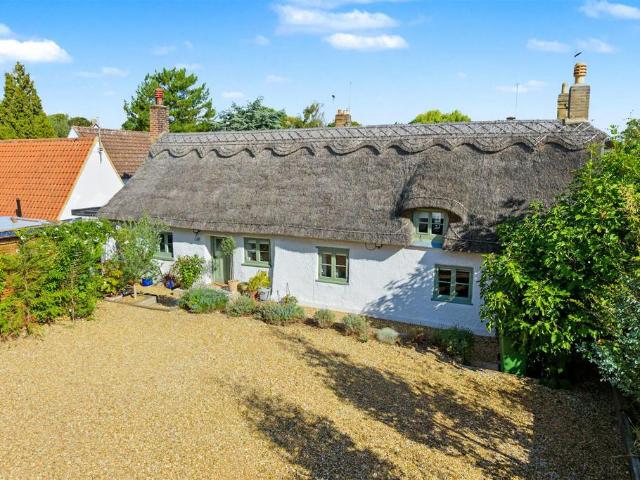 House for sale in Ortongate Centre, Peterborough