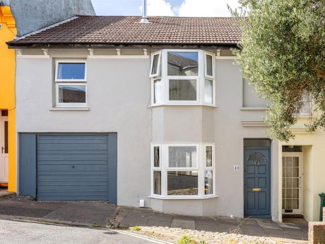 House for sale in Queen's Park, Brighton & Hove