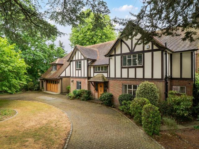House for sale in Highway, Maidenhead