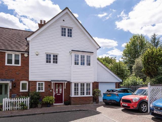 House for sale in Sandown Park, Kent