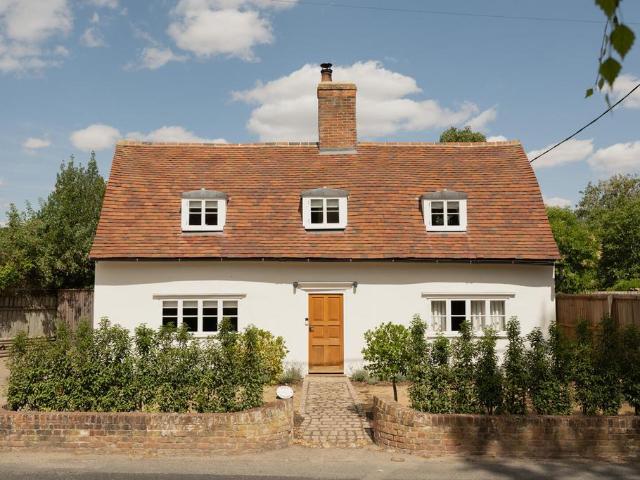 House for sale in Chipping Hill, Essex