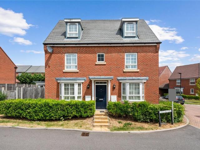 House for sale in Bushey