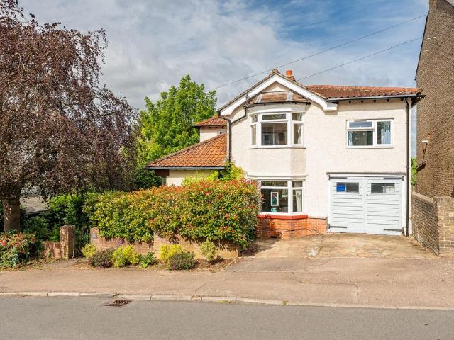 House for sale in Kings Hill, East Hertfordshire