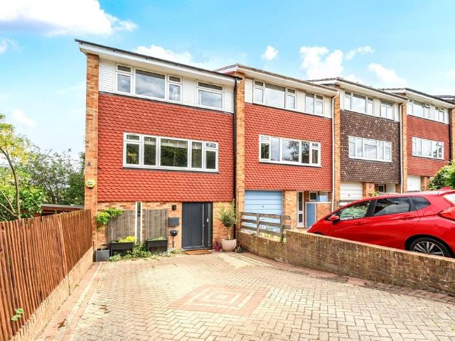 House for sale in London Borough of Lewisham, Forest Hill