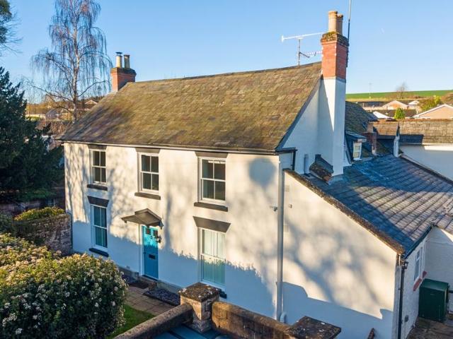 House for sale in Trewen