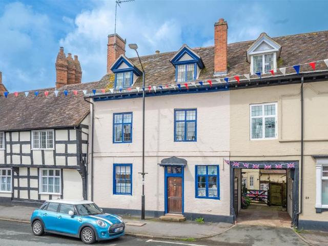 House for sale in Alderminster, Warwickshire
