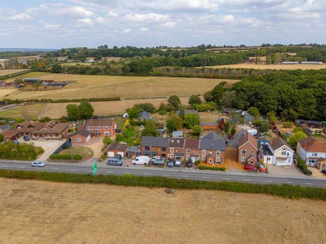 House for sale in Yarnbrook, Wiltshire