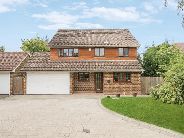 House for sale in Pachesham Park, Surrey