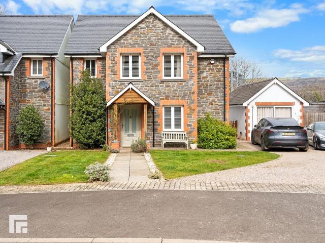 House for sale in Llantwit Fardre, Nantgarw