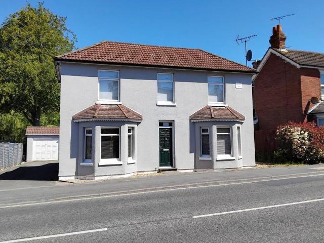 House for sale in Sarisbury Green, Fareham