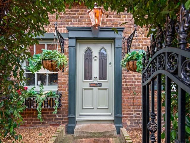 House for sale in Clewer Village, Windsor