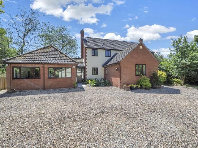 House for sale in Bedingfield, Suffolk