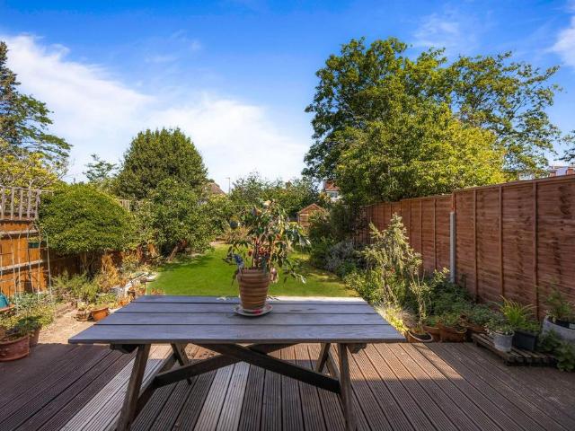 House for sale in Golders Green, Greater London