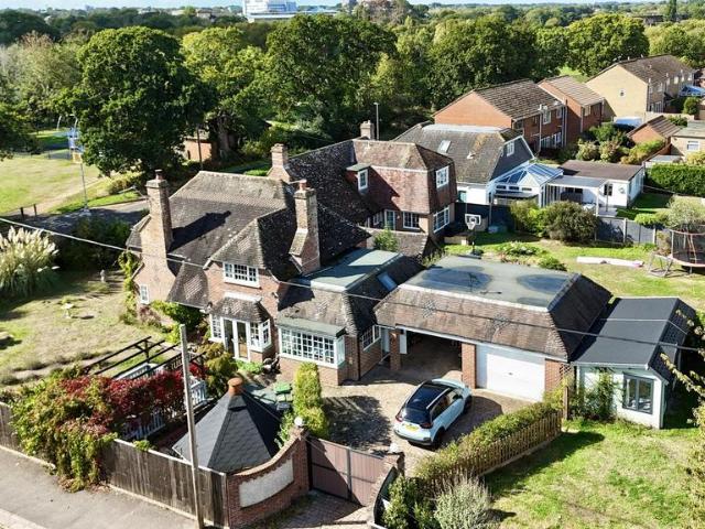 House for sale in Jumpers Corner, Christchurch