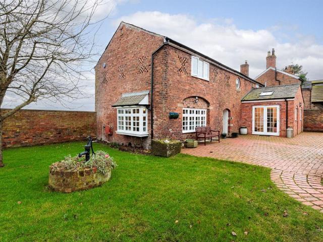 House for sale in Tarvin, Cheshire
