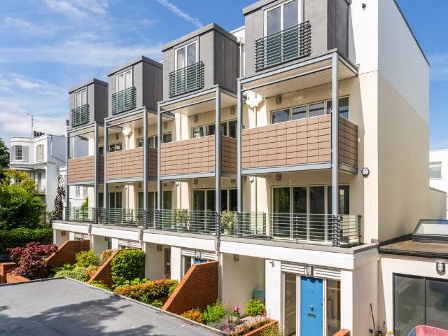 House for sale in Montpellier, Golden Valley