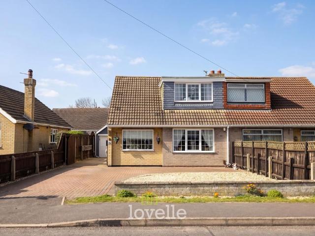 House for sale in Laceby