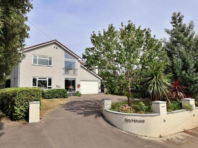 House for sale in Lytchett Matravers