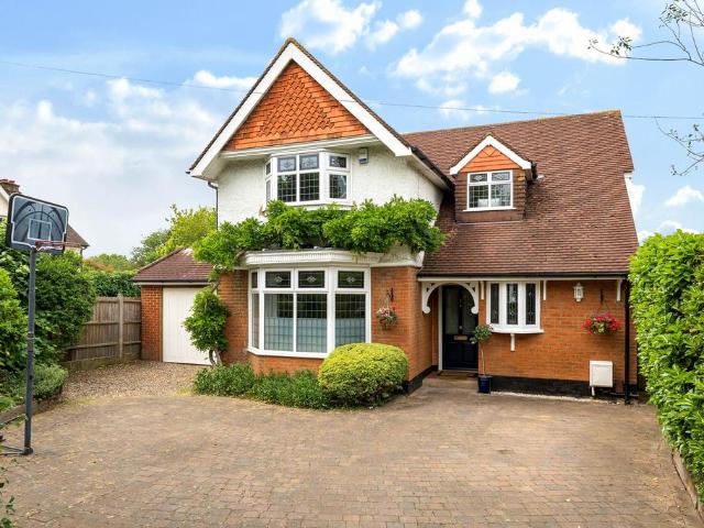 House for sale in Pachesham Park, Surrey