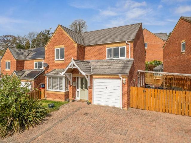 House for sale in Welshpool, Wales