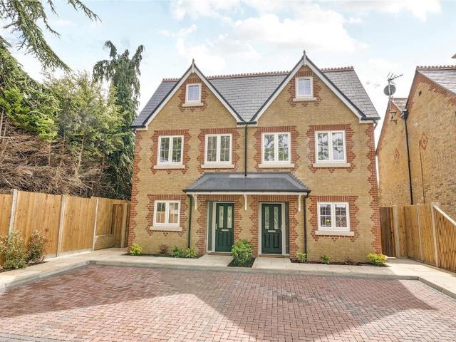 House for sale in St Mary Cray, Greater London