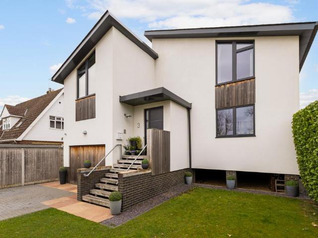 House for sale in Wraysbury, Isle Of Man