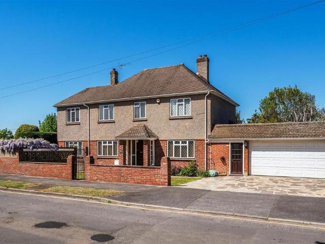 House for sale in Greater London