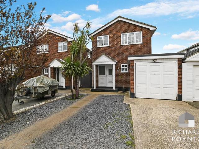 House for sale in Leigh Beck, Essex
