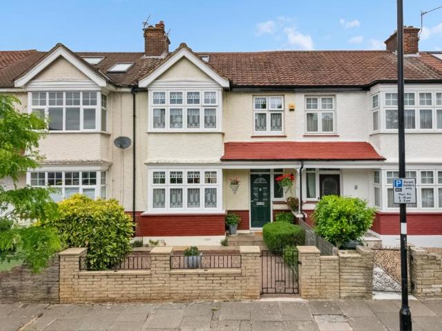 House for sale in London Borough of Ealing, Hanwell