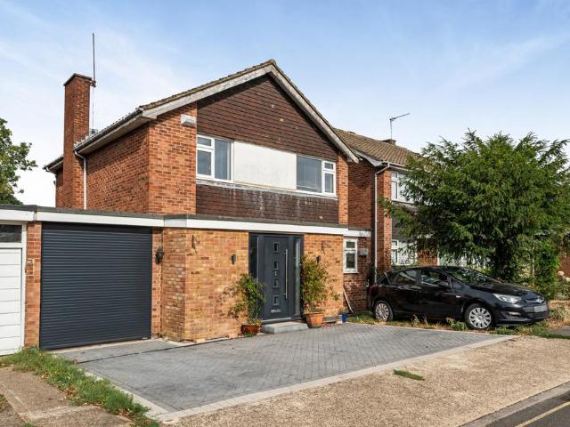 House for sale in London Borough of Hillingdon, Greater London