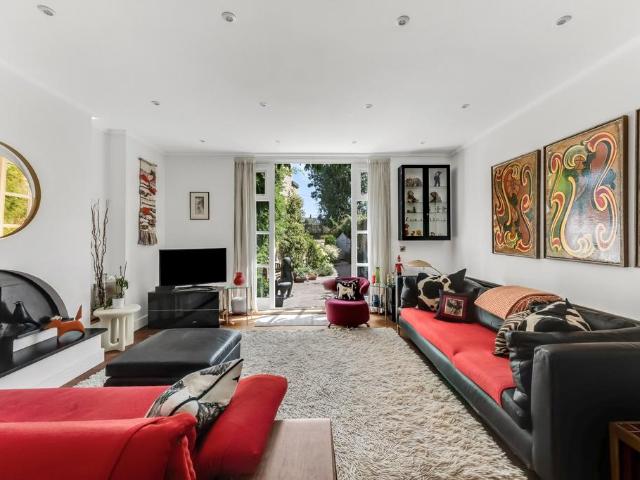 House for sale in Dartmouth Park, Greater London