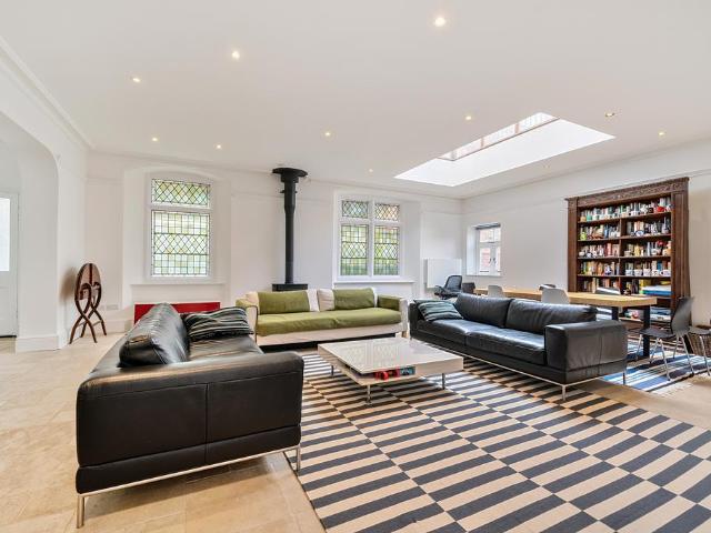 House for sale in Feckenham, City Of Bristol
