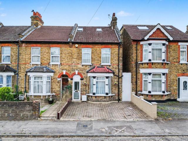 House for sale in Greater London