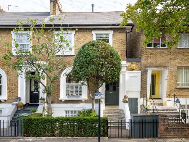House for sale in London Borough of Lambeth, Greater London