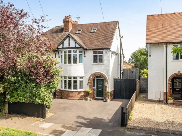 House for sale in Ewens Farm, Golden Valley