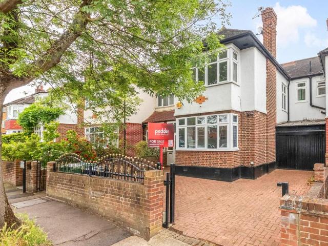 House for sale in Herne Hill, Greater London