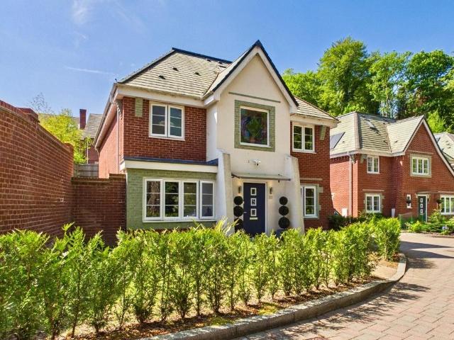 House for sale in Daws Hill, Cressex