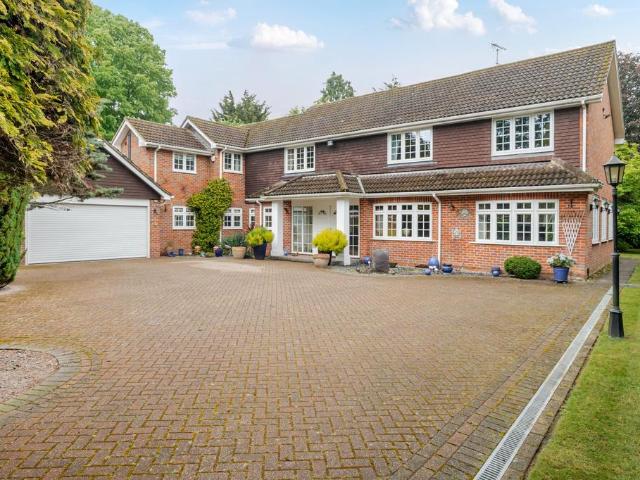 House for sale in Farnham Common, Buckinghamshire