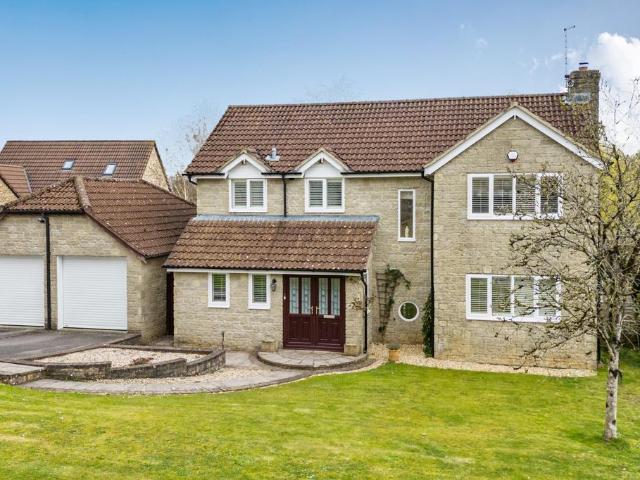 House for sale in Hallatrow