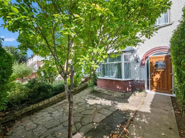 House for sale in London Borough of Ealing, Greater London