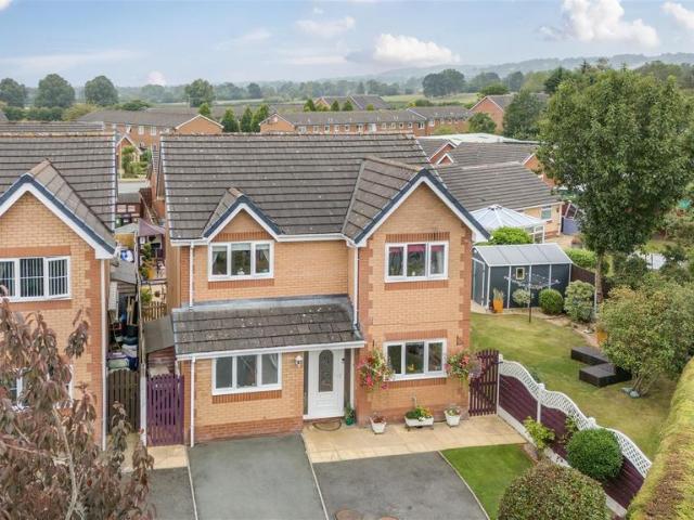 House for sale in Rhoswiel, Weston Rhyn